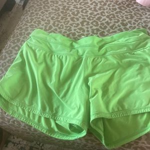 Lululemon shorts 12 green